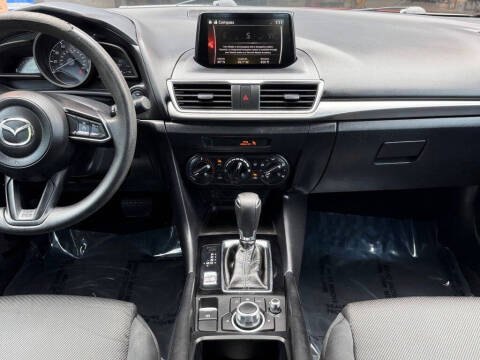 2017 Mazda MAZDA3 Sport