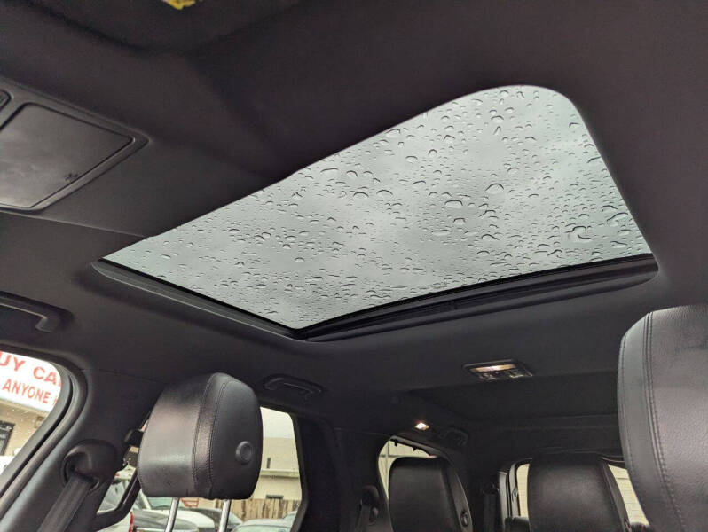 2017 Land Rover Discovery SE