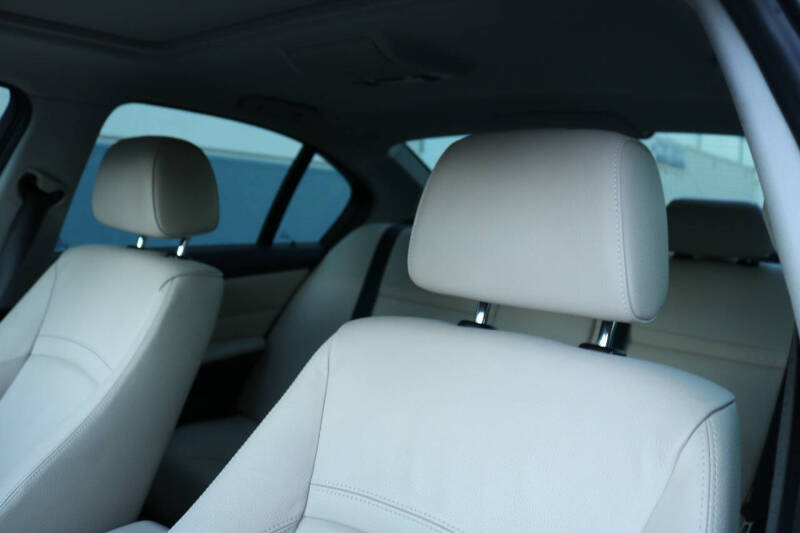 2011 BMW 3 Series 335i