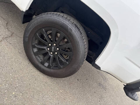 2022 GMC Canyon Elevation Standard