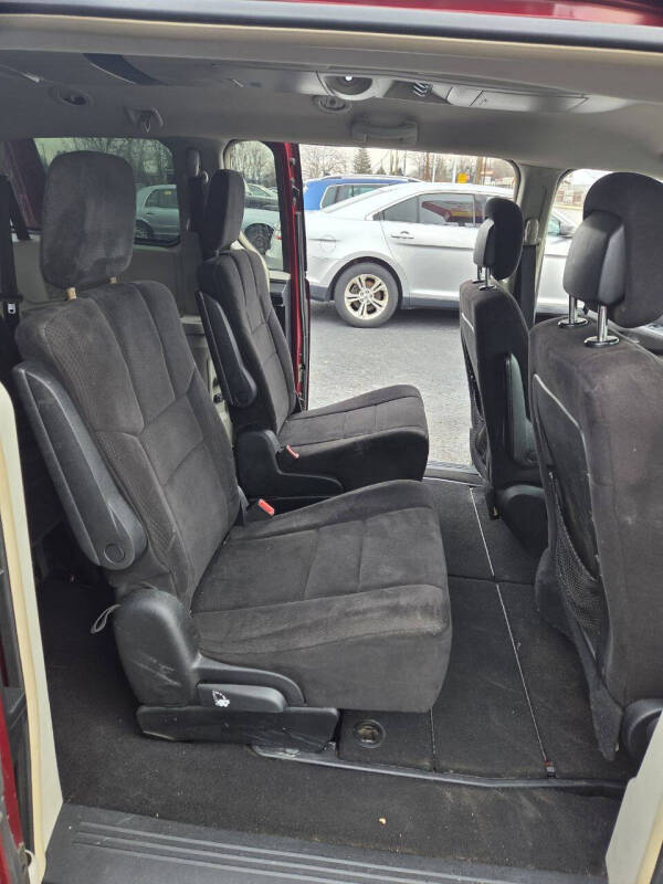 2011 Dodge Grand Caravan Crew