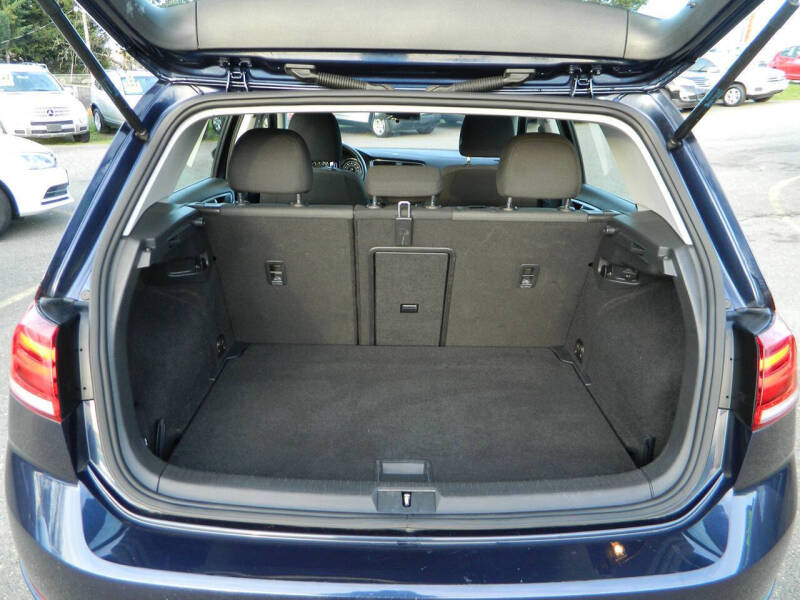 2018 Volkswagen Golf TSI S