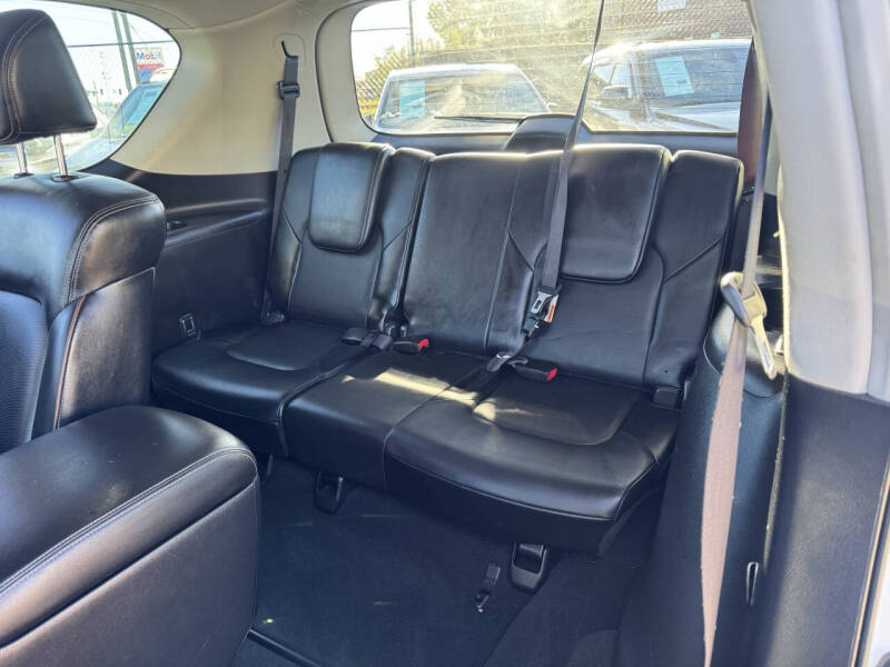 2017 Nissan Armada Platinum