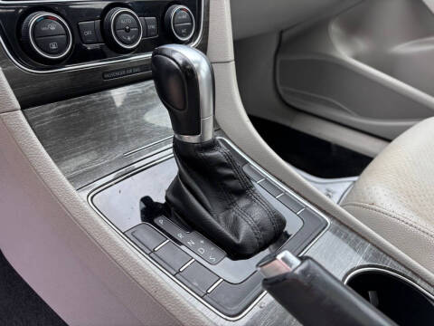 2016 Volkswagen Passat 1.8T SE