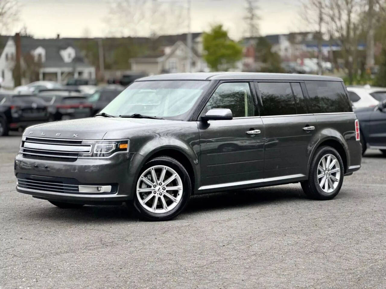 2019-ford-flex-limited-4dr-crossover.jpg