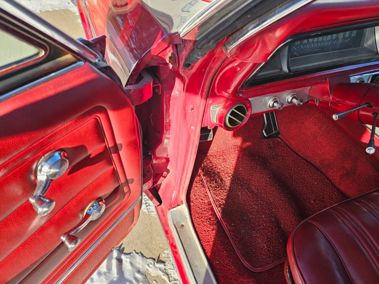 1966 Chevrolet Impala 172