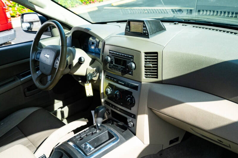 2005 Jeep Grand Cherokee Laredo