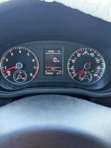 2015 Volkswagen Passat 1.8T SE