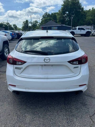 2017 Mazda MAZDA3 Touring