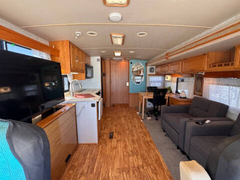 2005 Winnebago Journey