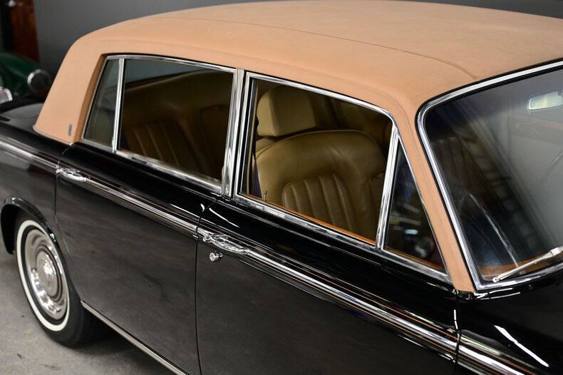 1972 Rolls-Royce SILVER CLOUD LWB