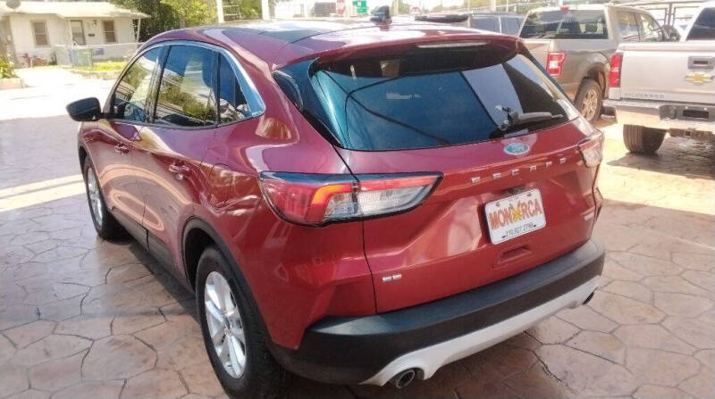 2020 Ford Escape SE