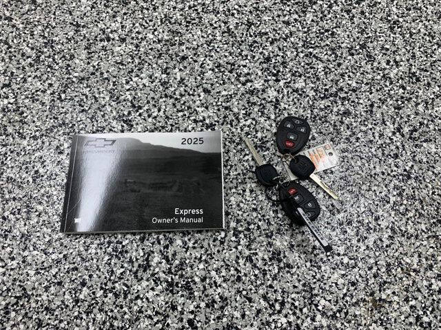 2025 Chevrolet Express 3500