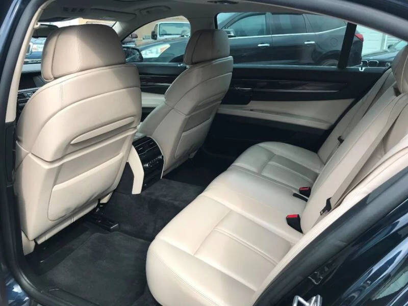 2011 BMW 7 Series 750Li xDrive