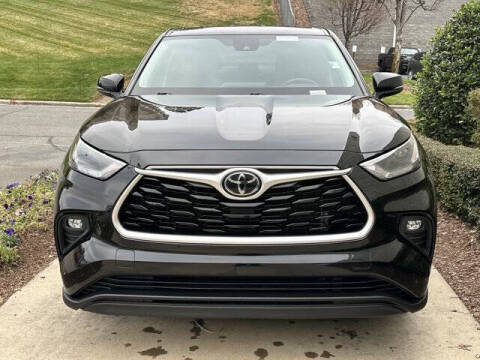 2022 Toyota Highlander LE