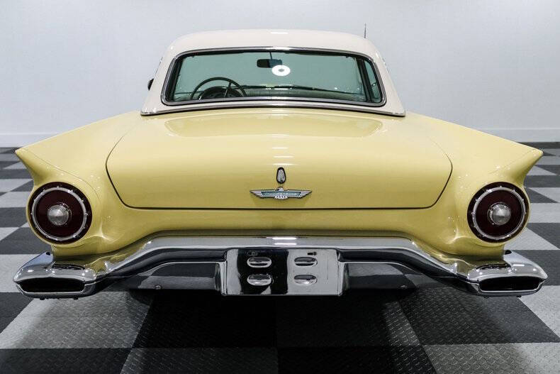 1957 Ford Thunderbird