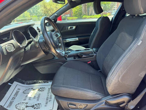 2015 Ford Mustang V6