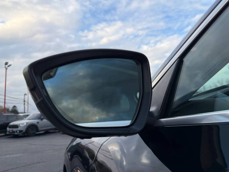 2019 Audi e-tron quattro Prestige