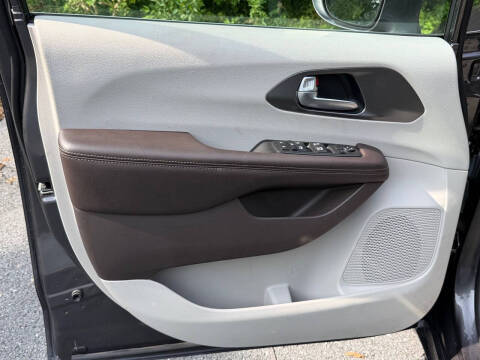 2019 Chrysler Pacifica Touring L