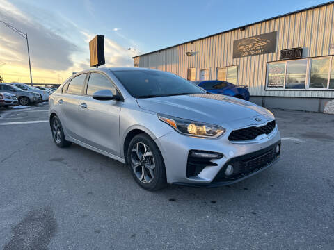 2019 Kia Forte for sale at BELOW BOOK AUTO SALES in Idaho Falls ID