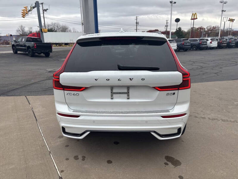 2026 Volvo XC60 B5 Plus