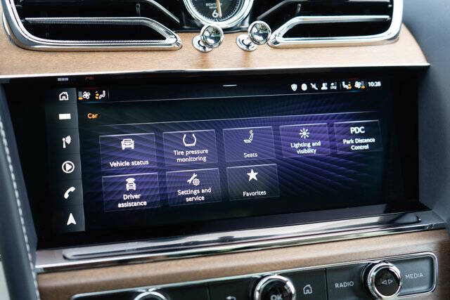 2023 Bentley Bentayga 19