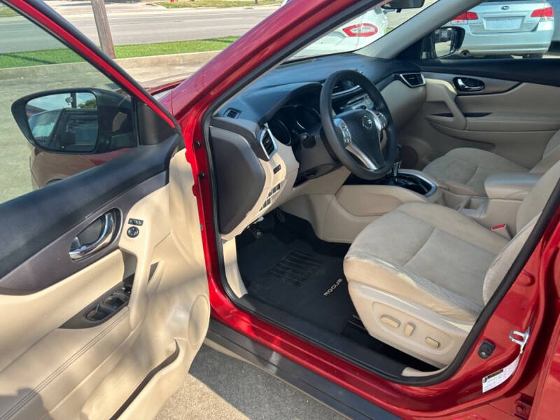 2016 Nissan Rogue SV