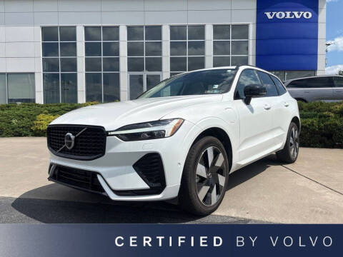 2025 Volvo XC60 T8 Plus Dark Theme