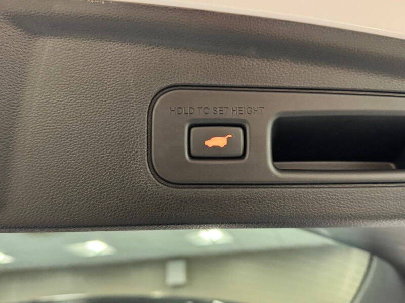 2025 Acura MDX w/Tech