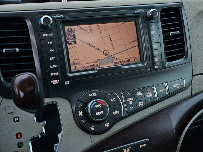 2011 Toyota Sienna XLE 8-Passenger