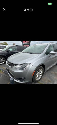 2017 Chrysler Pacifica Touring-L