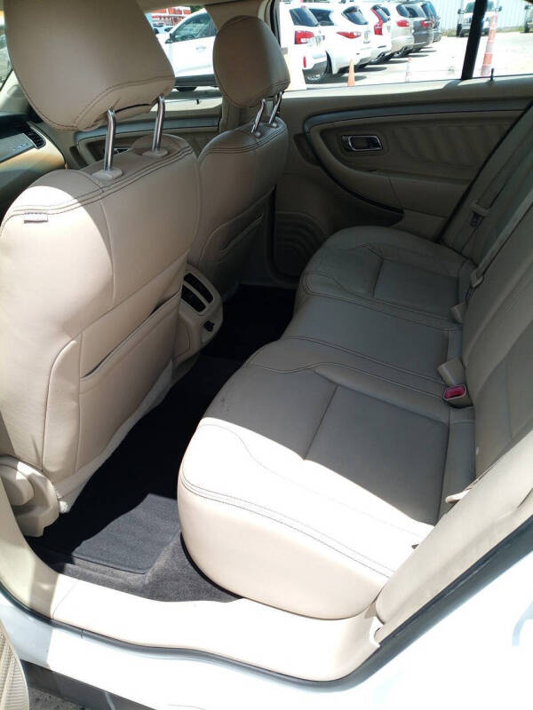 2013 Ford Taurus SEL