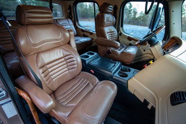 2015 Freightliner M2 106