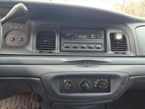 2000 Ford Crown Victoria