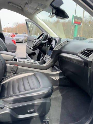 2022 Ford Edge SEL