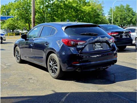 2017 Mazda MAZDA3 Sport