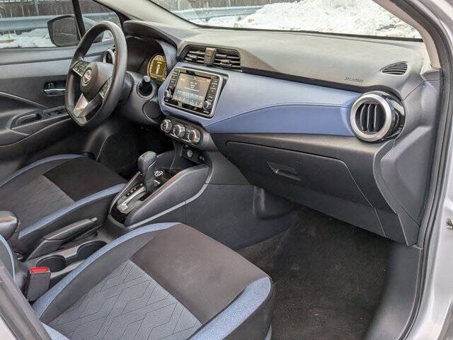 2023 Nissan Versa SV