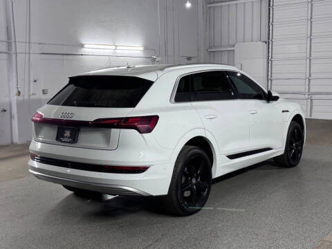 2019 Audi e-tron quattro Premium Plus