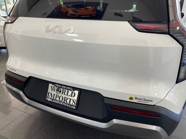 2024 Kia EV9 Light Long Range