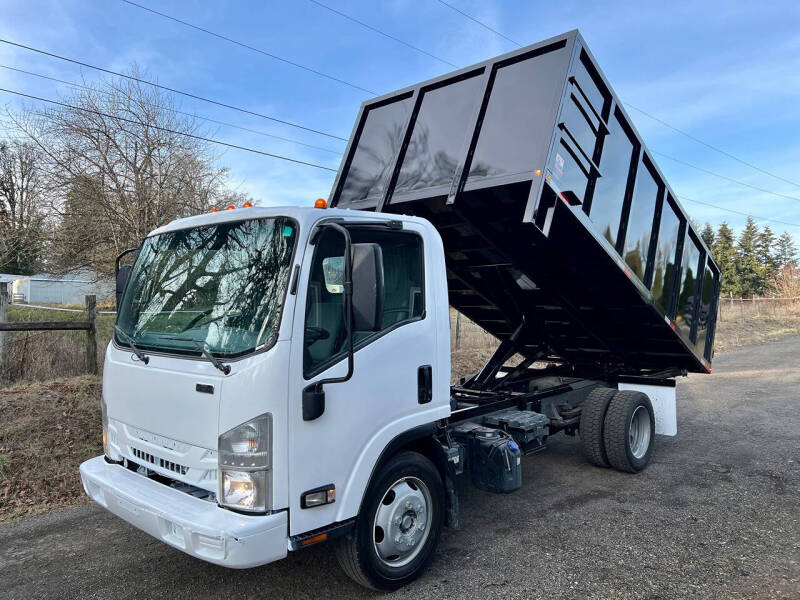 2017 Isuzu NRR