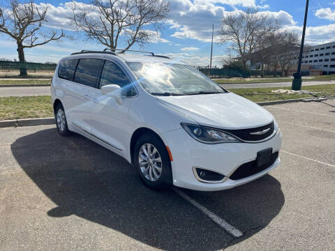 2017 Chrysler Pacifica for sale at D Majestic Auto Group Inc in Ozone Park NY