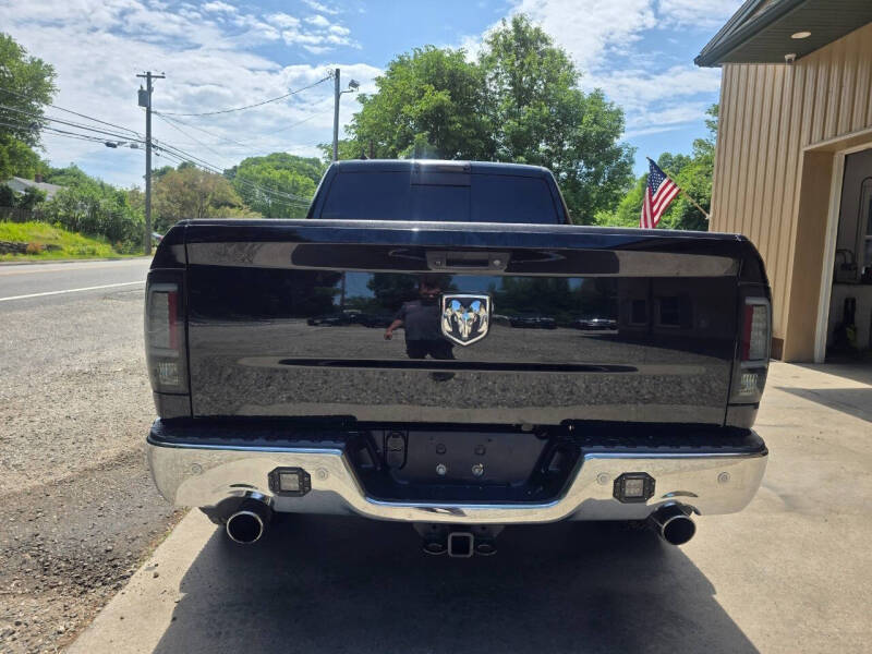 2017 RAM 1500 SLT