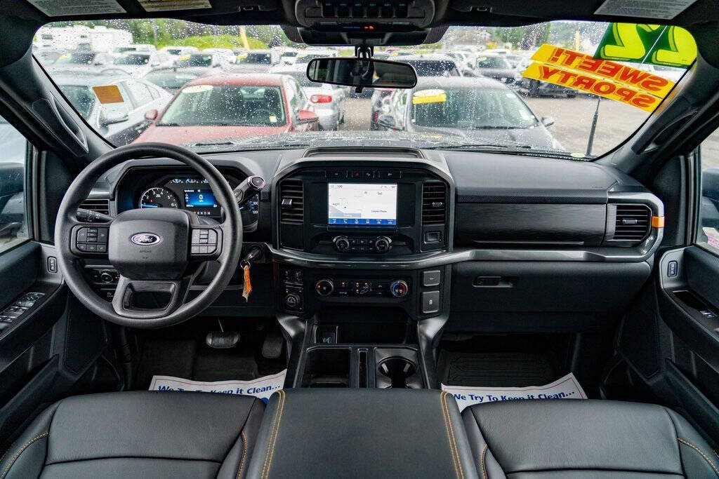 2022 Ford F-150 for sale at Auto Destination in Puyallup, WA