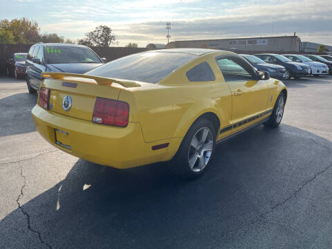 2006 Ford Mustang V6 Deluxe