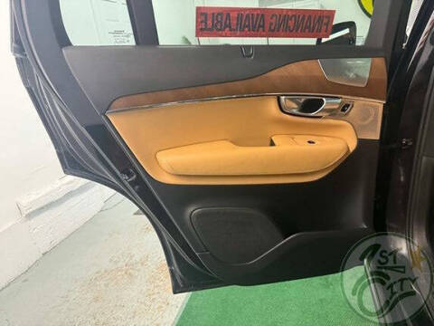 2017 Volvo XC90 T6 Inscription