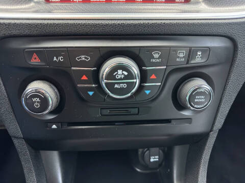 2013 Dodge Charger SXT