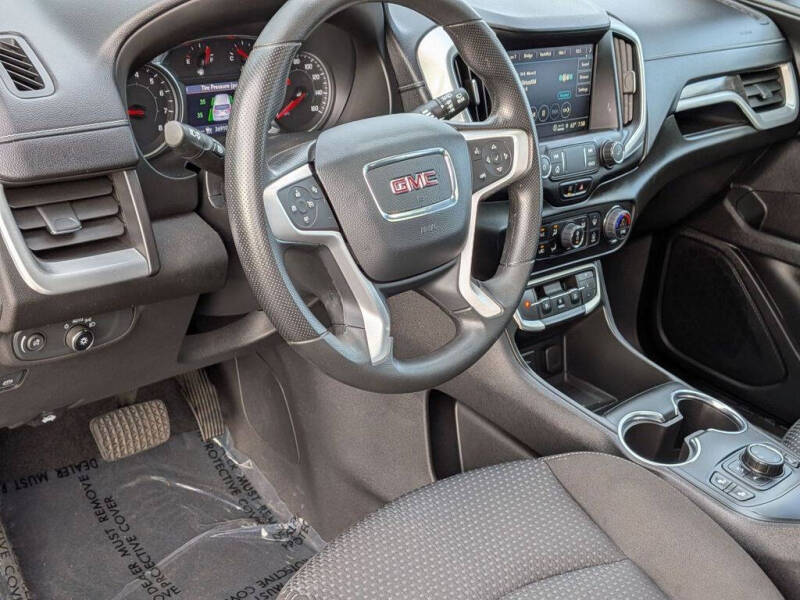 2022 GMC Terrain SLE