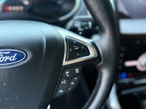 2020 Ford Edge Titanium