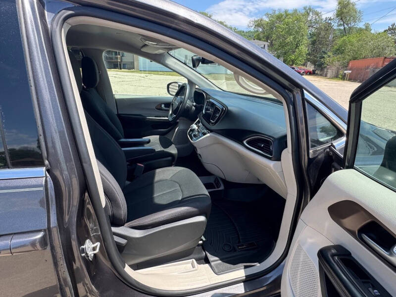 2017 Chrysler Pacifica Touring
