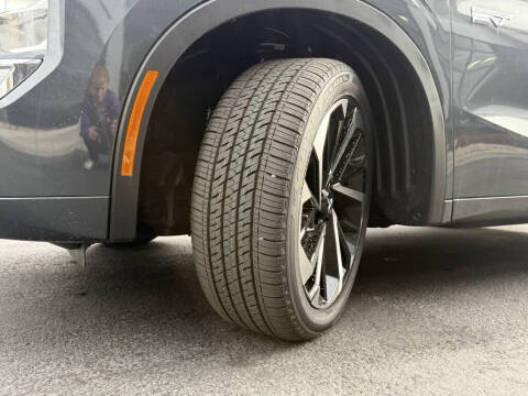 2025 Mitsubishi Outlander PHEV